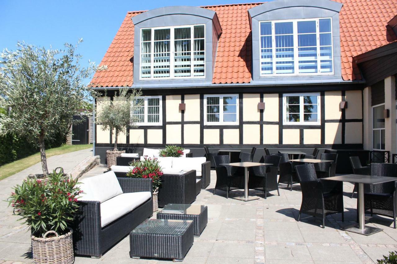 Molskroen Strandhotel Ebeltoft Exterior foto