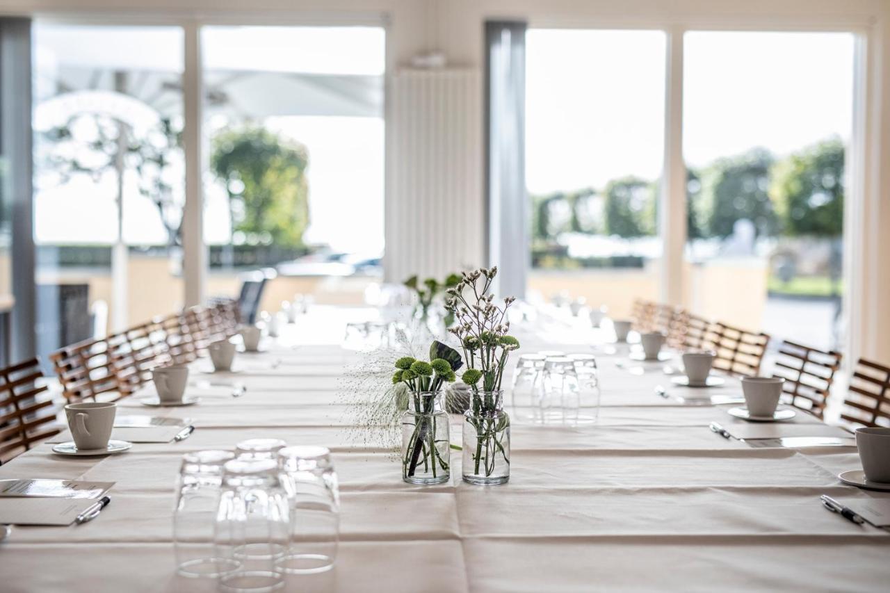 Molskroen Strandhotel Ebeltoft Exterior foto